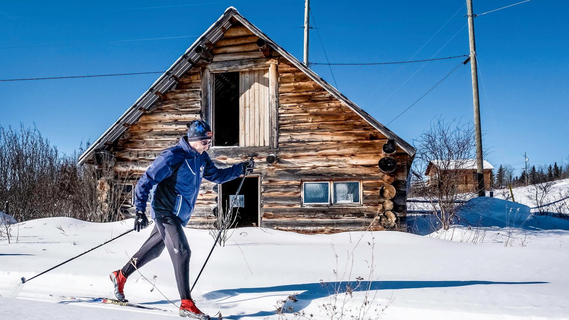 skier-cabin-wide